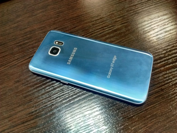 Экс-флагман. Samsung Galaxy S7 EDGE