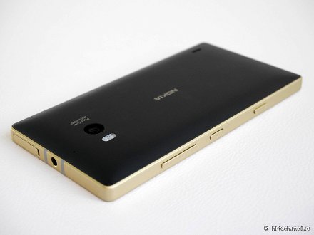 «Золотые» Microsoft Lumia 830 и Lumia 930 поступили в продажу в России