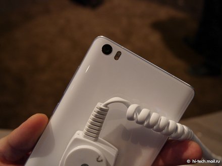 Xiaomi на MWC 2015: флагманский Mi Note Pro на «живых» фото