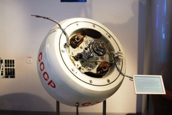 12 июня в истории: советский космический аппарат на Венере, прозрачный телефон и смерть аналогового телевидения в США