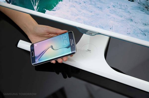 Samsung выпустила мониторы с беспроводной зарядкой