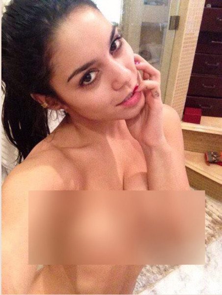 В сети появились новые интимные фотографии звезд из iCloud